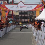 Jesse Ewart masuki garis finish di Etape II Bukittinggi, foto. ist