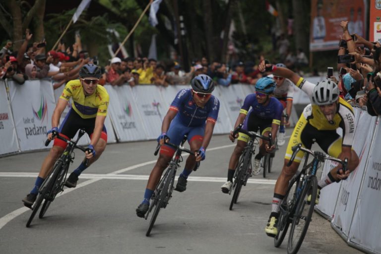 Tour de Singkarak 2019: Etape VII Sulitkan Pebalap