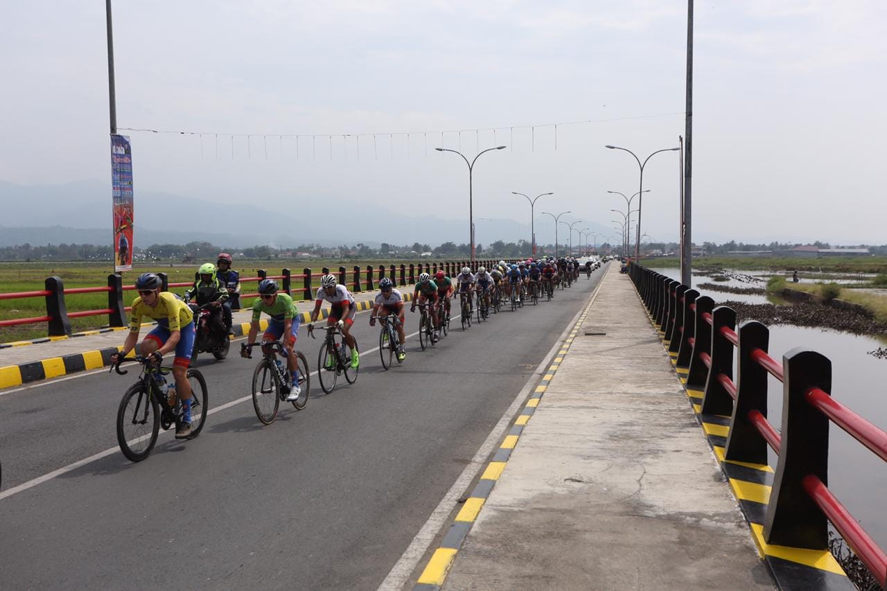 Pembalap Tour de Singkarak lintasi Provinsi Jambi, foto. ist