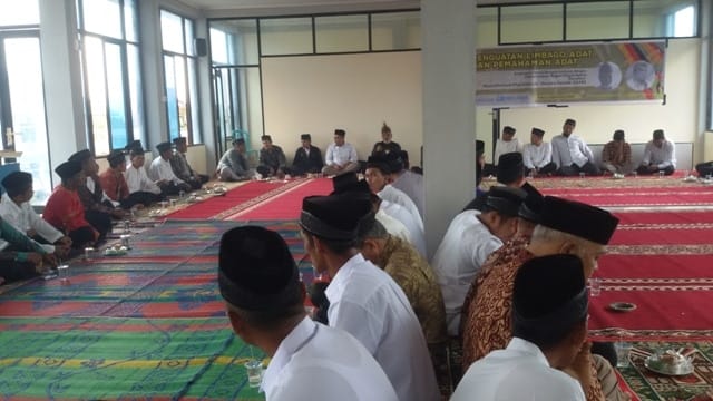 Sesi Acara dengan Penghulu di Situjuah Batua - bakaba.co