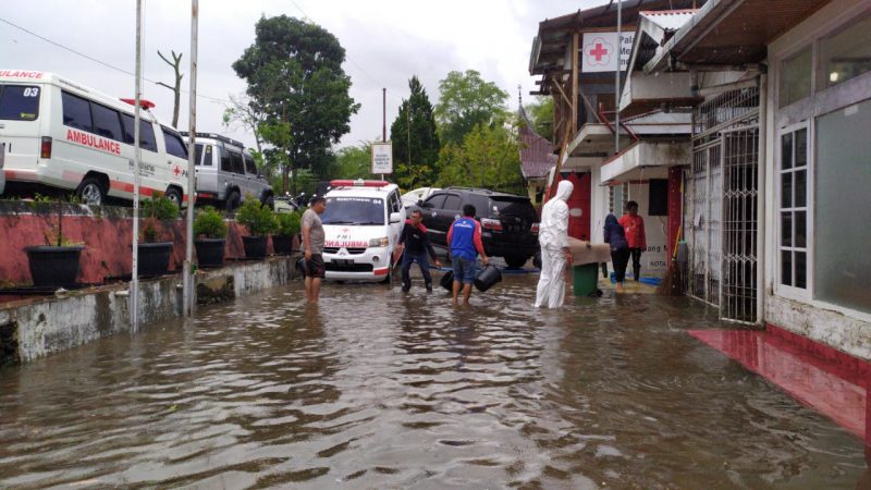 Banjir di kantor PMI Bukittinggi, foto - doc. PMI