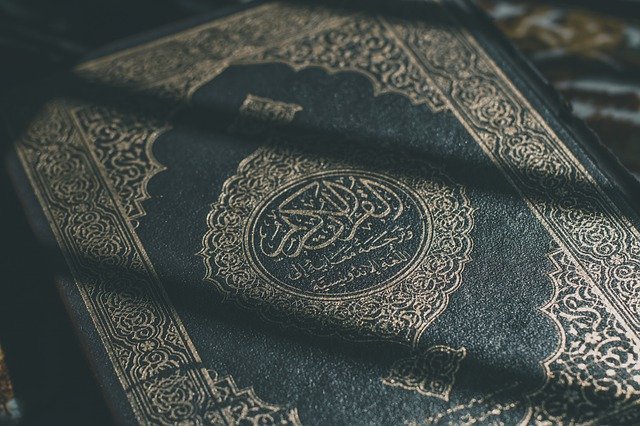 Memperlakukan - agama - Al qur'an - Gambar oleh Fauzan My dari Pixabay