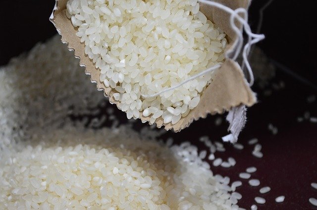 beras zakat fitrah Gambar oleh white kim dari Pixabay