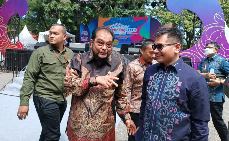 H. Leonardy Harmainy Dt. Bandaro Basa di acara Minangkabau Economy Creative Festival (Minang CrEFT) 2022 foto ist.