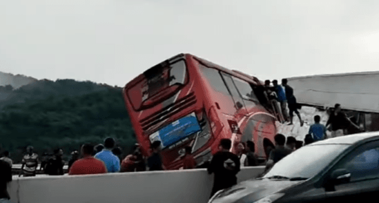 Bus Rombongan Pelajar, kecelakaan tol Malang, foto ist.